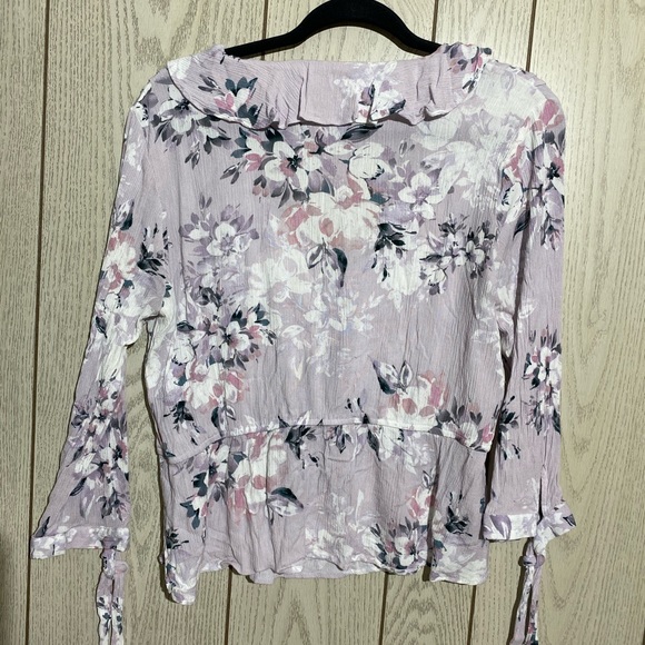 American Rag Purple Floral Long Sleeve - Picture 1 of 3